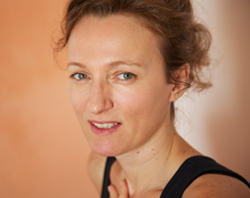 Delphine Denis, prof de yoga au studio CasaYoga