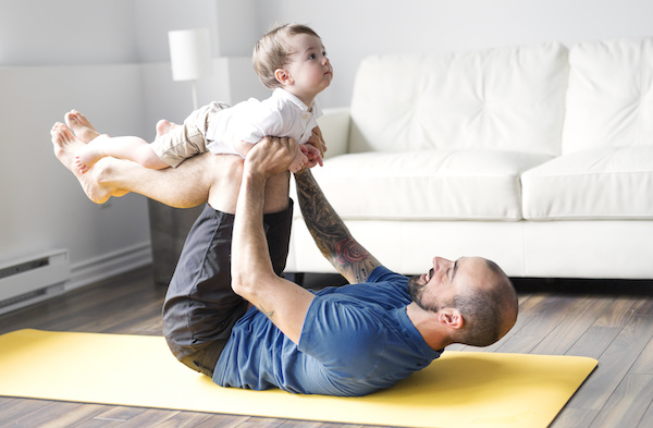 Cours de Yoga parent-grand bébé